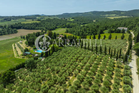 Casale con piscina e