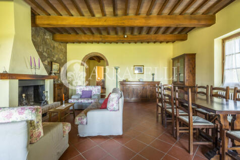 Casale in pietra a S