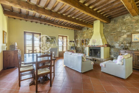 Casale in pietra a S
