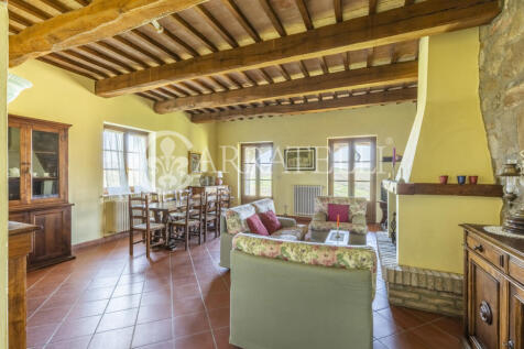 Casale in pietra a S