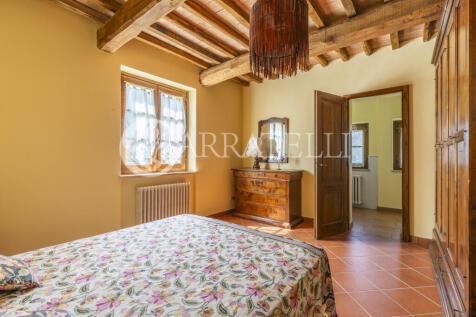 Casale in pietra a S