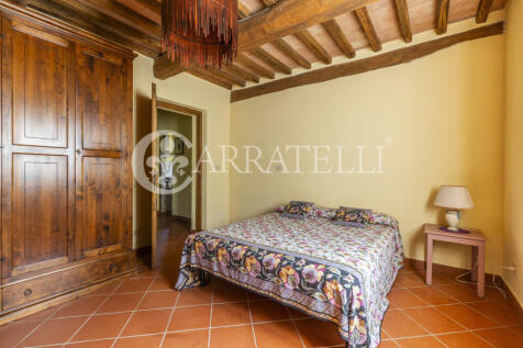 Casale in pietra a S