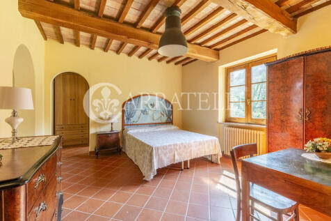 Casale in pietra a S