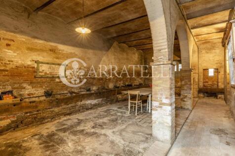 Porzione di casale a