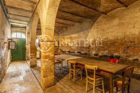 Porzione di casale a