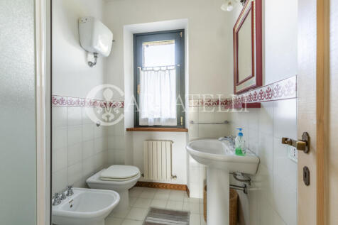 Casale con piscina a