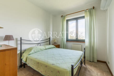 Casale con piscina a