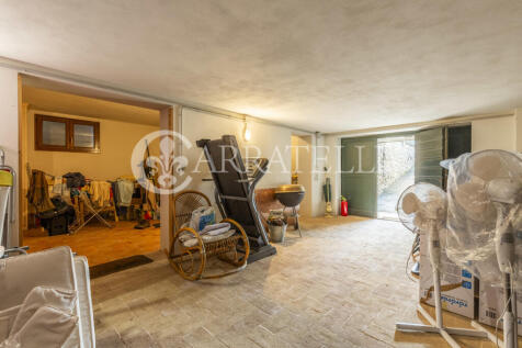 Casale con piscina a