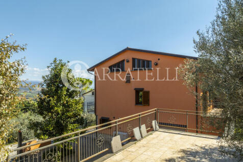 Perugia moderna vill