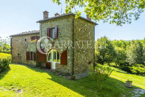 Casale con depandanc