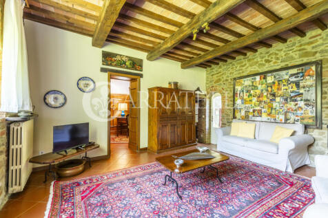 Casale con depandanc