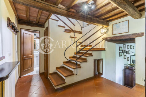 Casale con depandanc