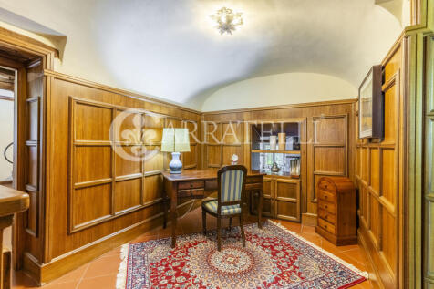 Casale con depandanc