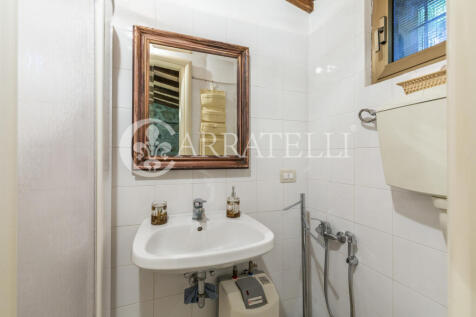 Casale con depandanc