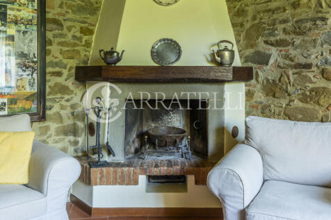 Casale con depandanc