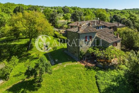 Casale con depandanc