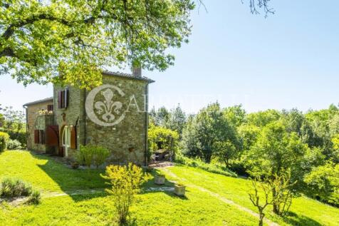 Casale con depandanc