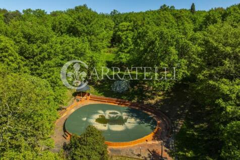 Casale con depandanc