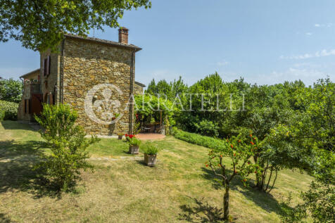 Casale con depandanc
