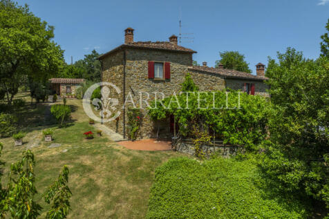 Casale con depandanc