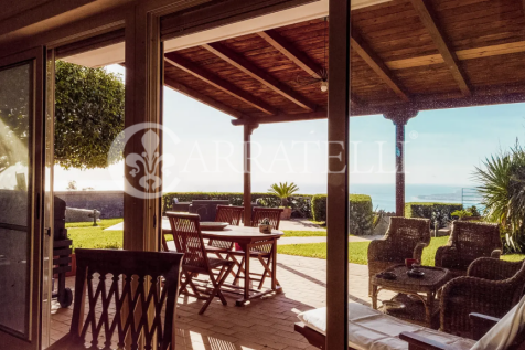 Villa con Vista sull