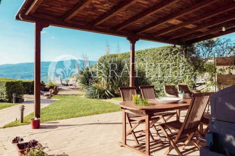 Villa con Vista sull