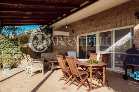 Villa con Vista sull
