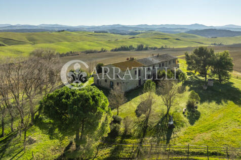 podere toscano in pi