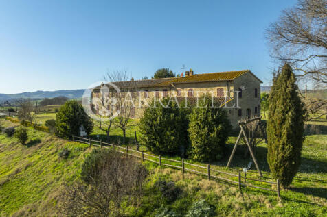 podere toscano in pi