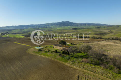 podere toscano in pi