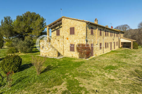 podere toscano in pi