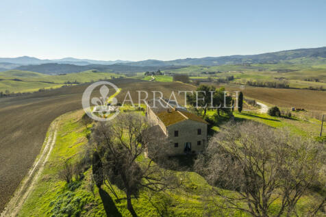 podere toscano in pi