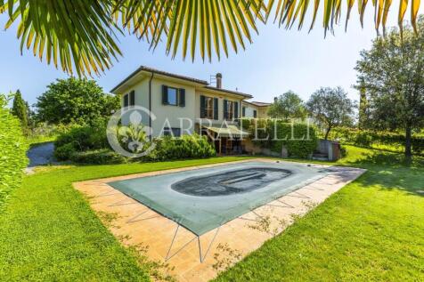 Villa moderna con pi