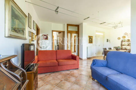 Villa moderna con pi