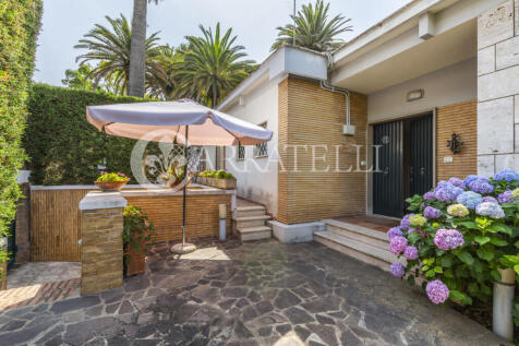 Villa a Santa Marine