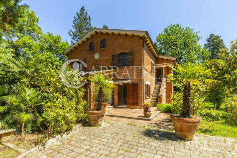 Casale con piscina e