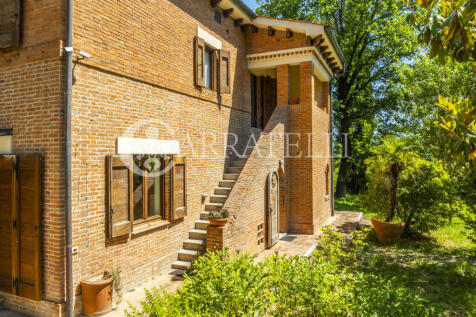 Casale con piscina e