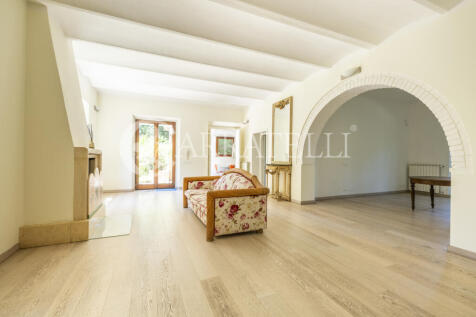 Casale con piscina e
