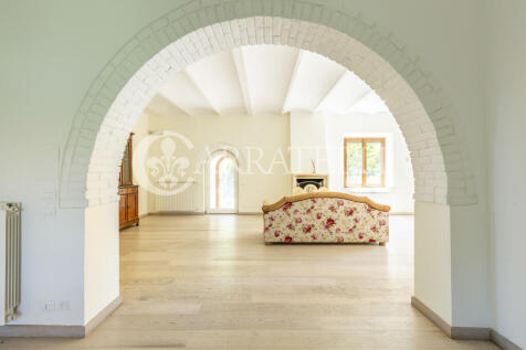 Casale con piscina e