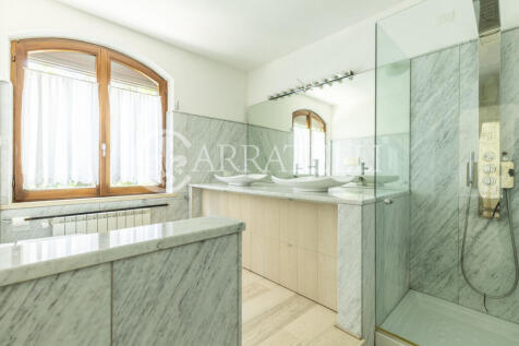 Casale con piscina e