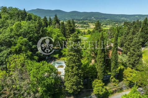Casale con piscina e