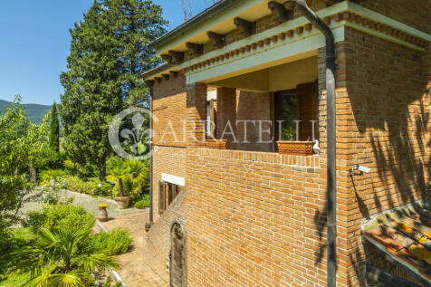 Casale con piscina e