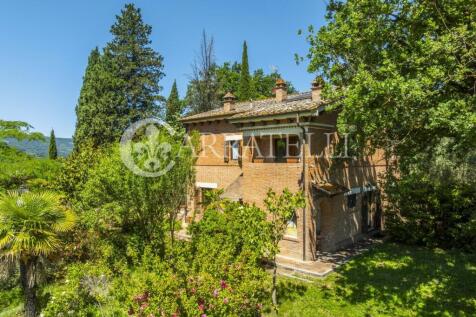 Casale con piscina e