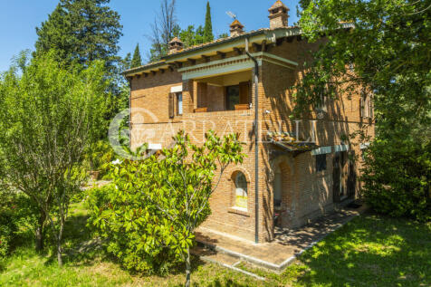 Casale con piscina e