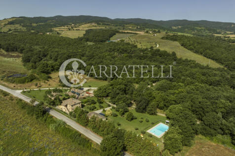 Casale con piscina e