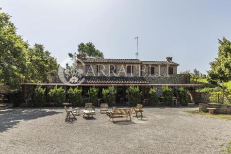 Casale con piscina e