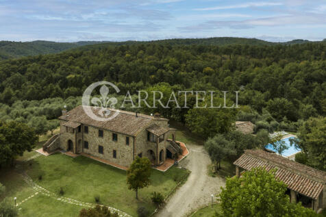 Casale con piscina e