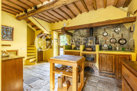 Radicondoli Casale c