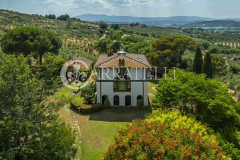 Paciano Tenuta con v