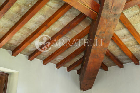 Paciano Tenuta con v